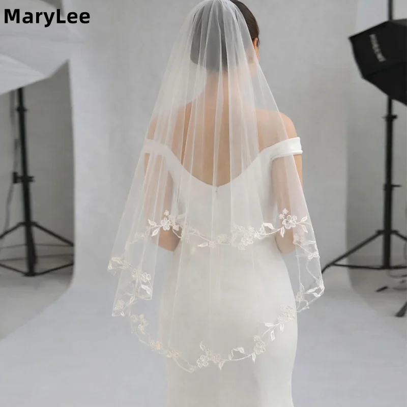 

Короткая свадебная фата до кончиков пальцев с кружевными аппликациями, на заказ, 2 слоя, белая/цвета слоновой кости, свадебные аксессуары для невесты