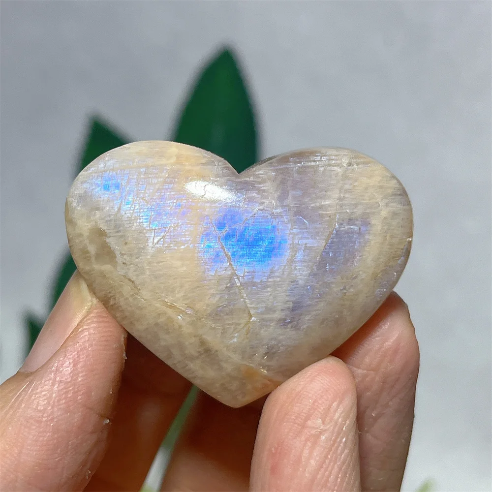 

Moonstone Falsh Blue Heart Carving Natural Crystal Stone Quartz Gemstones Specimen Mineral Carving Spiritual Home Decoration