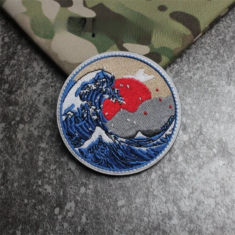 Great Wave Off Kanagawa Japan Patch Military Tactical Patches Embroidered Applique Badge for Jackets Coat Hat Hook and Loop DIY