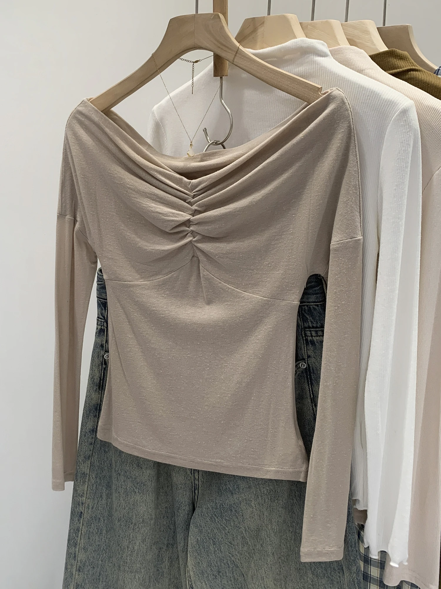 Shoulder Bared V-Neck Pleated Long Sleeve Women's T-Shirt Early Autumn New Style Inner Wear Base Shirt High End Unique Non-Re...