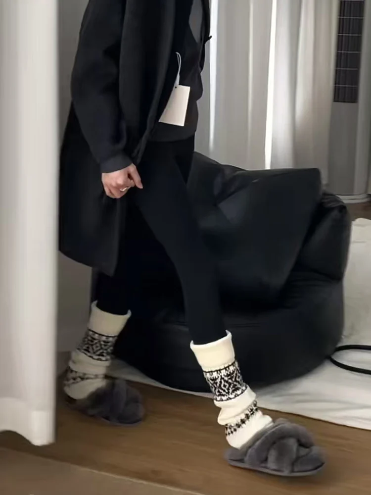 冬のヴィンテージウールニットスノーブーツソックスカバー、メラルカラーシリーズ、寒い季節にぴったりの暖かいニットウェア、ファッショナブルなアクセサリー