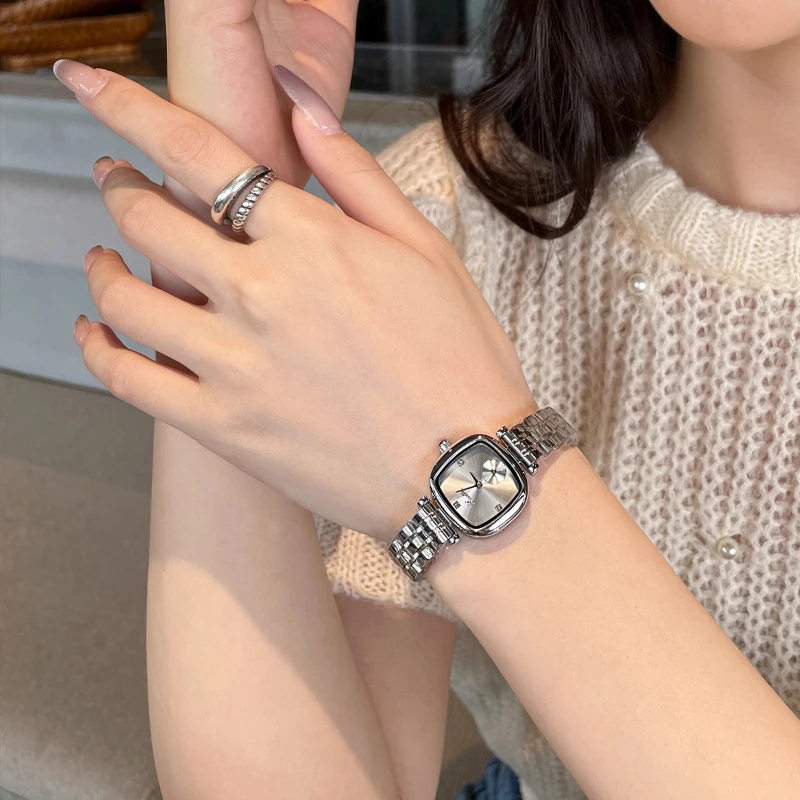 Classic Trend Ladies Watch Elegant Simple Exquisite Waterproof 2025 Quartz Watch Birthday Gift