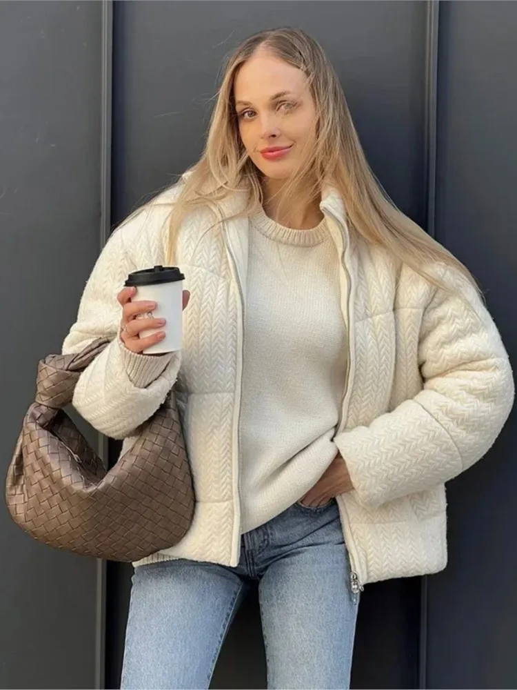 

Knitted Cotton Short Coat Women Elegant Thicken Warm Outwear Loose Zipper Turn-down Collar Long Sleeve Coats 2025 Autumn Winter