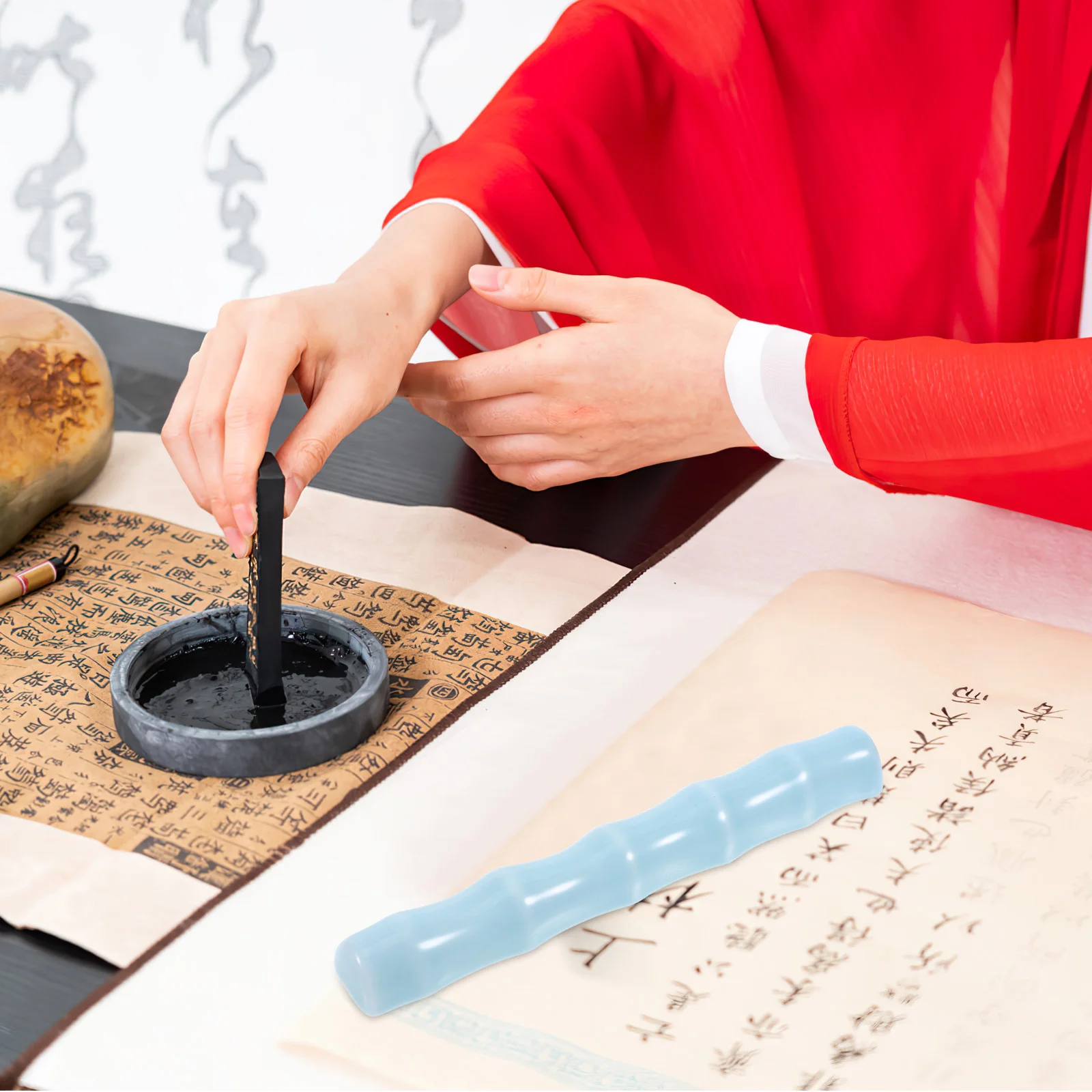 

Ceramic Calligraphy Paperweight with Brush Holder Function for Writing Painting Practice Artistic Desk Accessory Stationery Tool