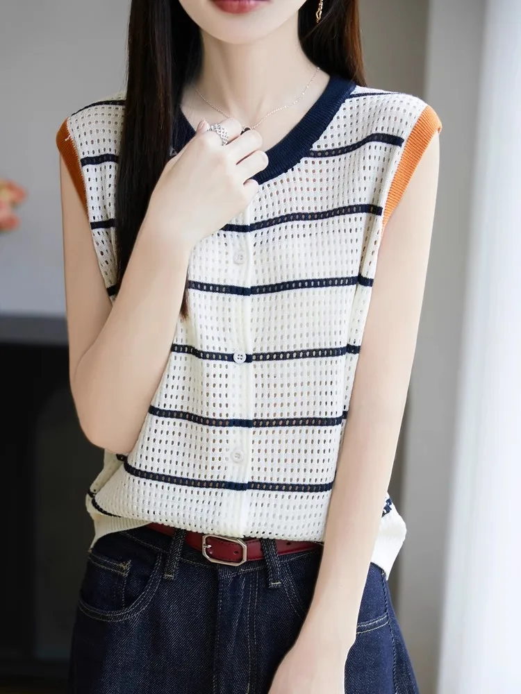 

2025 Summer New round Ne Striped Svel Hollow out Slim Fit Vest Design Sense Hollow out Top Women's Faion