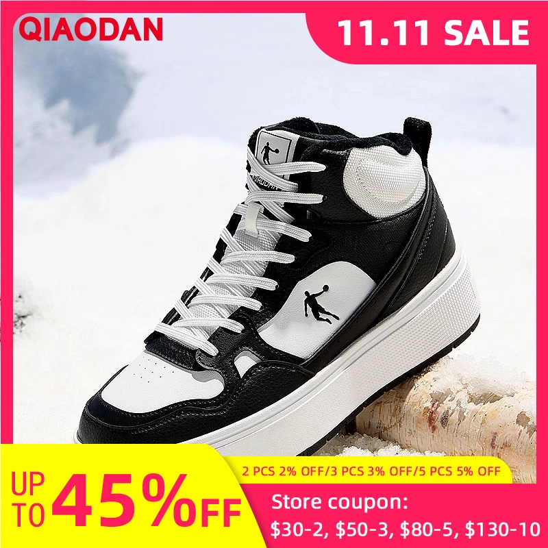 

QIAODAN Women Skateboarding Shoes 2025 Winter Classic Black White Cotton Sneakers Rubber Anti-slip Running Shoes QXL052244520B
