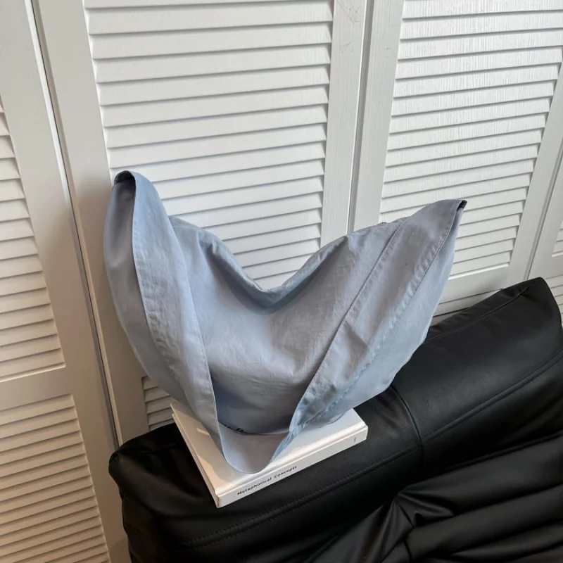 

Sophisticated Top Handle Satchel For Ladies For A Refined And Business Elegant Carrying Experience