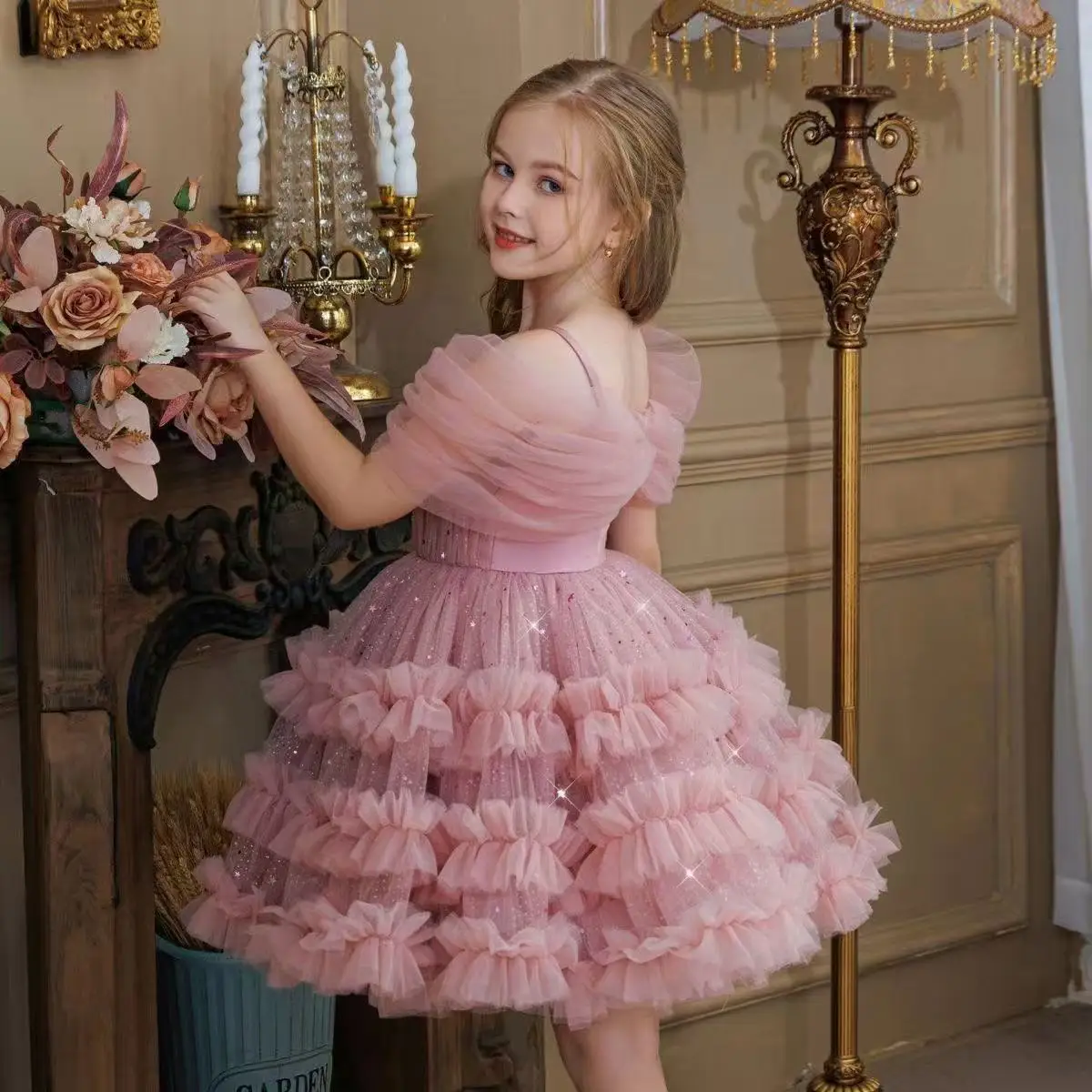 2026 New Black Flower Girl Dress Long Sleeves Backless Scoop Neck Ruffles Tiered Girl's Party Gown Christmas Pageant Dresses