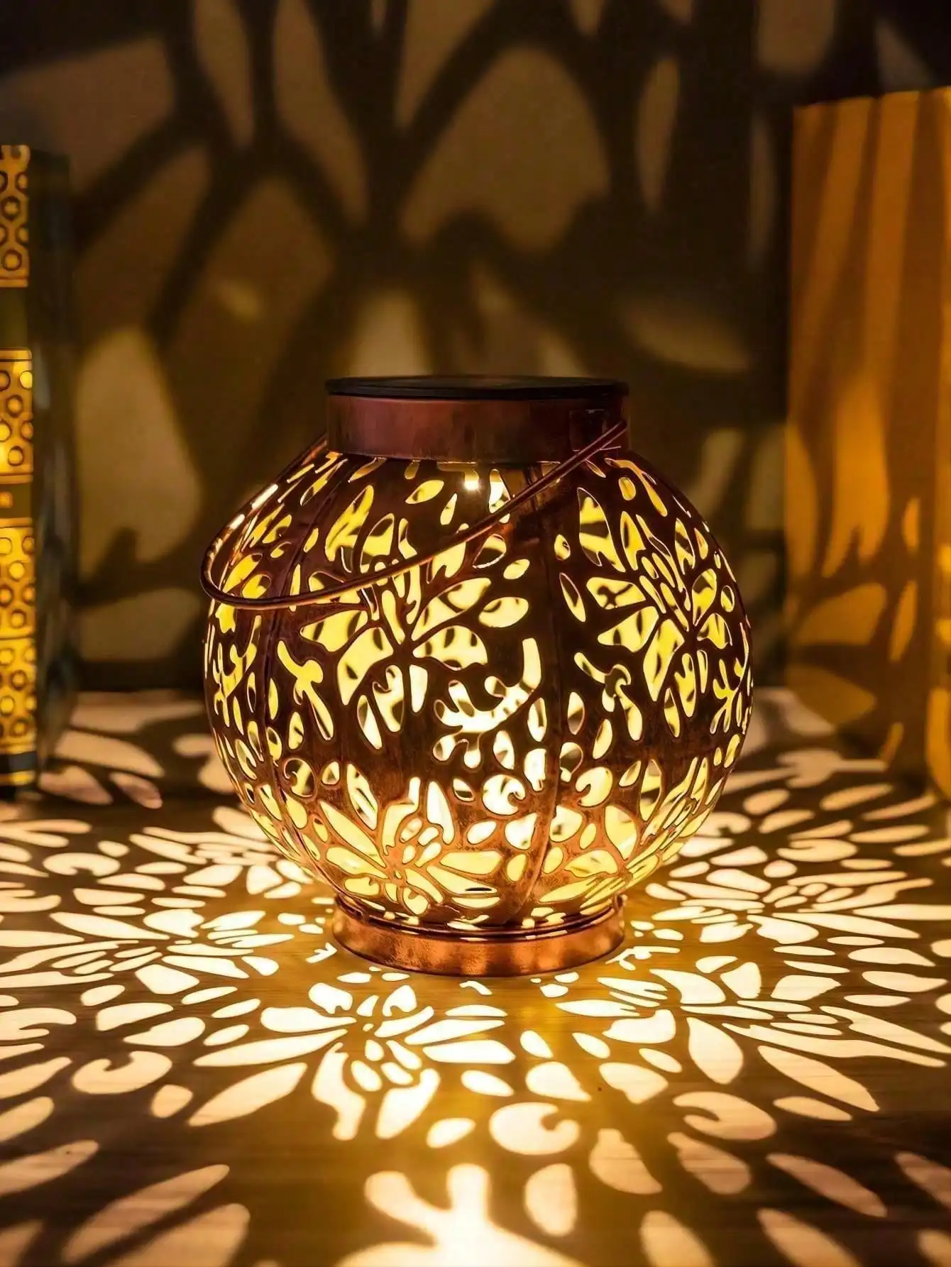 Linterna colgante de Metal marroquí con energía Solar LED, con mango, decoración de jardín al aire libre, luz navideña, 1 ud.