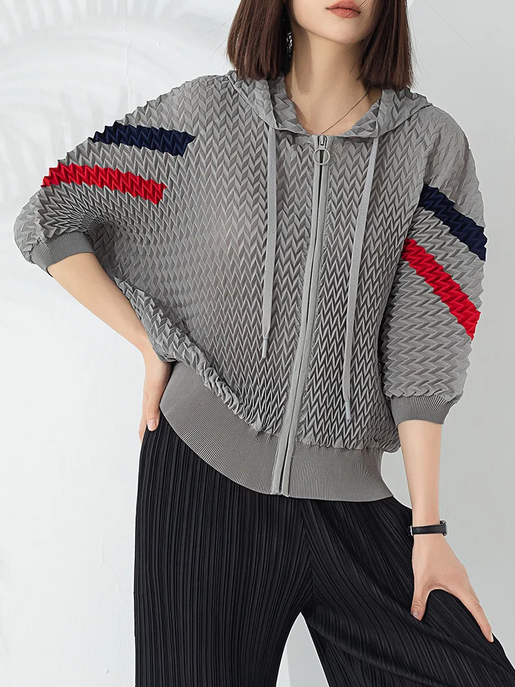 MIYAKE Matching Wave Pleated Hooded Top Women's Casual Versatile Zipper Cardigan Sweater Coat Spring and Autumn New[20240720]