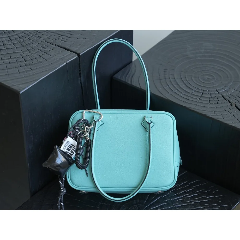 Feather Bag 20cm Steel Hardware Semi-handmade Commuter Versatile Tote Unique Texture Stylish Simple Casual Daily Premium