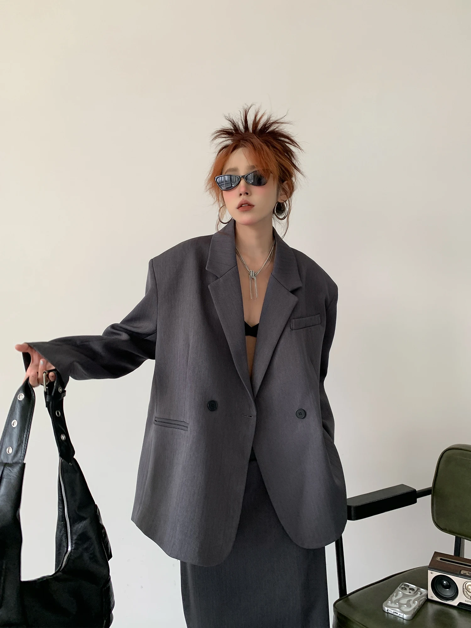 

Women'S Clothing Trend 2025 Blazer Woman Extra-Long Splited Pattern Pleats Minimalism Golden Ropa Shoulders Strong Orange Career