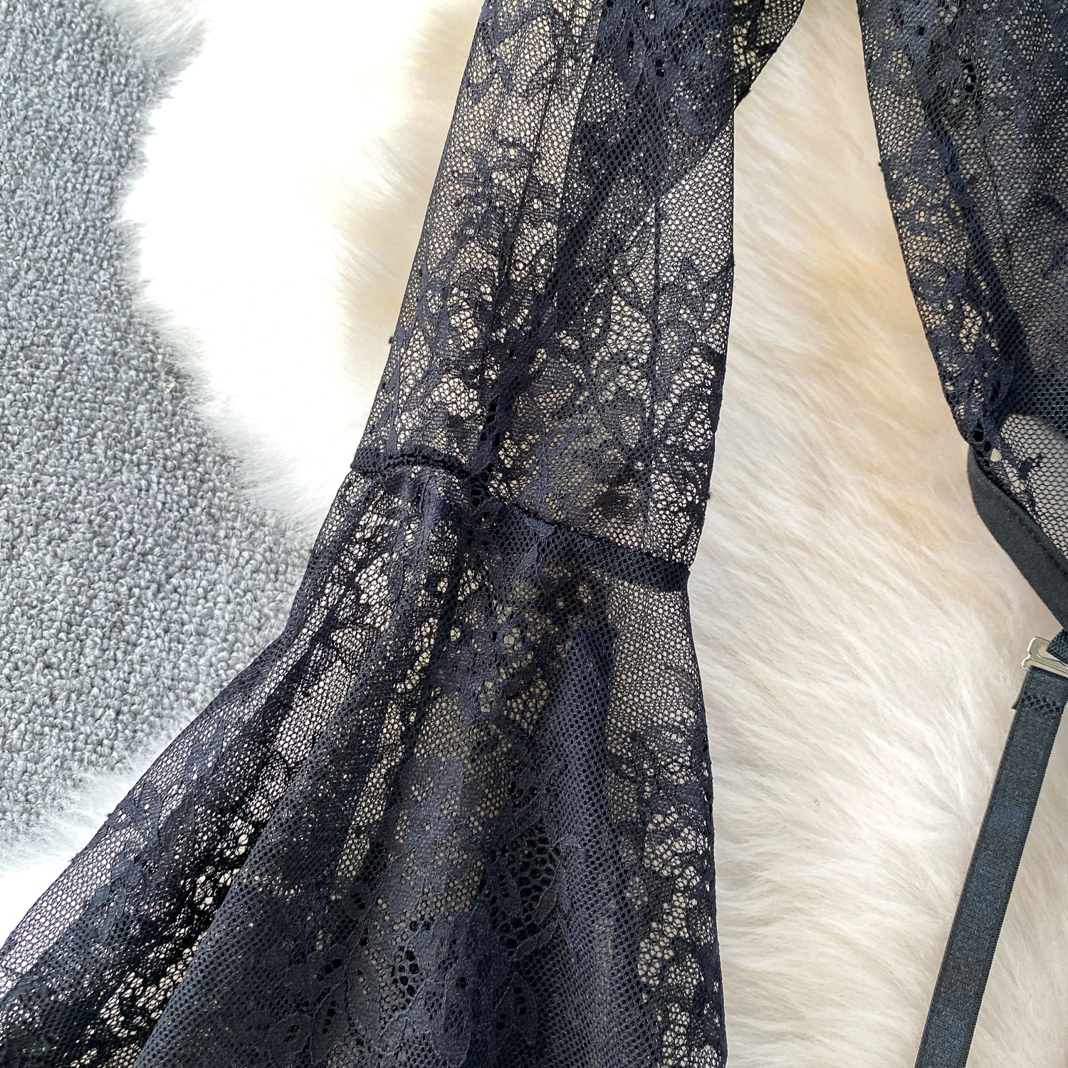 Hotsweet Vintage V-neck Elegant Sleeveless flare sleeve Bodysuits Slim Top French Streetwear High Street Clothing