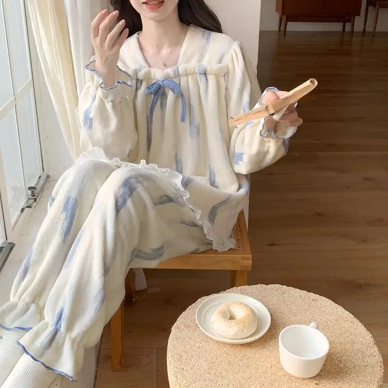 

Hot Flannel Leisure Wear Winter Long Sleeves Thicken Cute Leisure Minimalist Loungewear Set Dopamine New Style Wholesale Hot Yrk