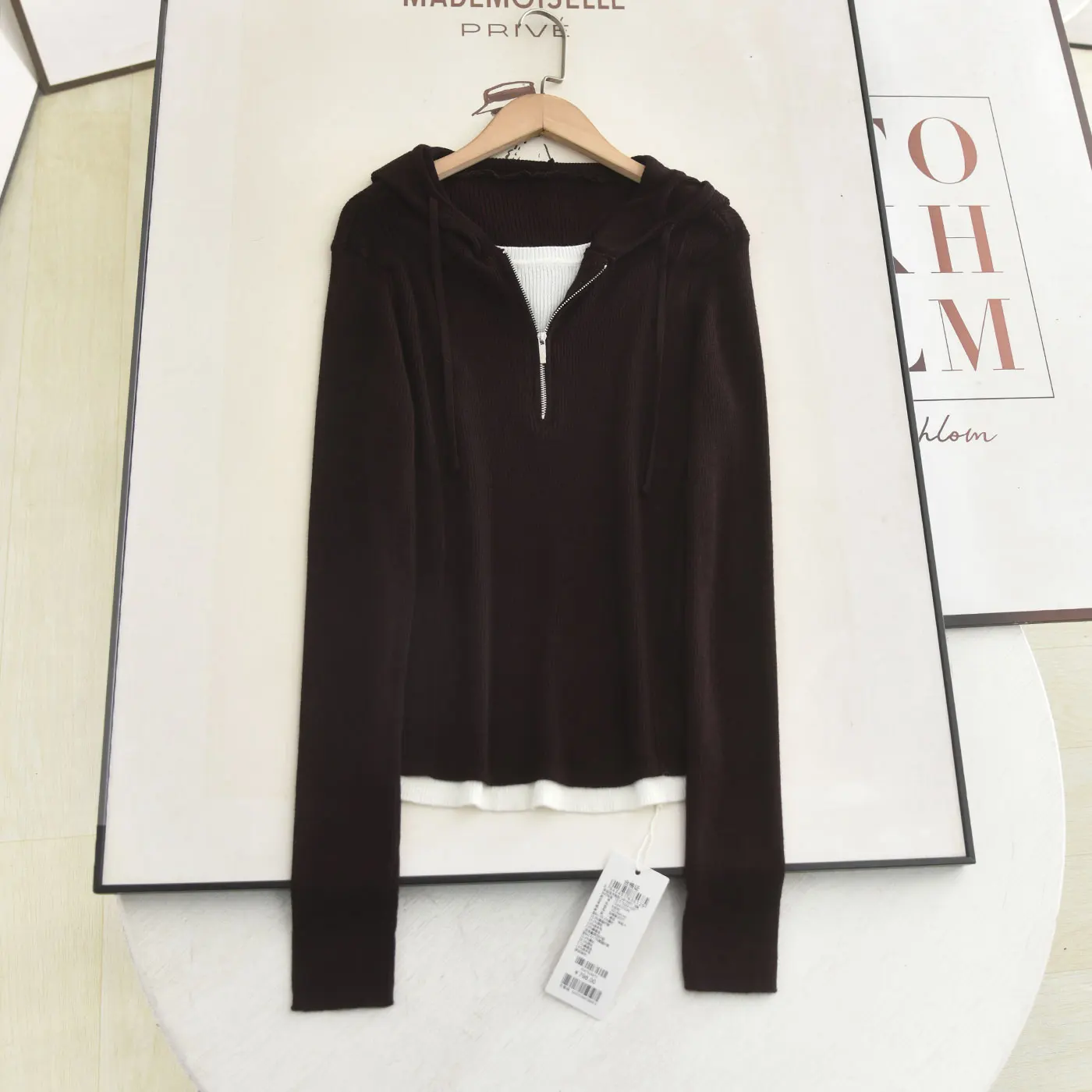 

Spring 2026 New Hat Hood Color Blo Fake Two-Piece Sweater Versatile Slimming Women's Knitted Top Long Sve Zipper Closure