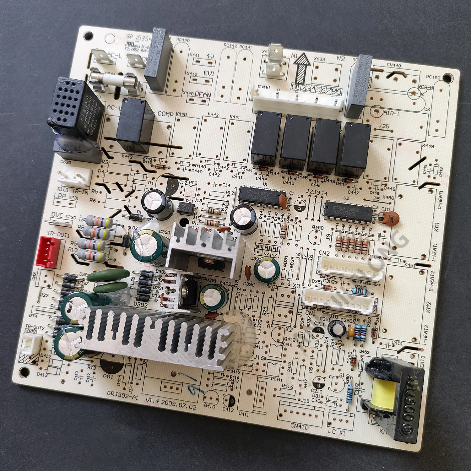 

Suitable for 3P fresh air cabinet main board 30133015 M303F3K 30133011 power control board