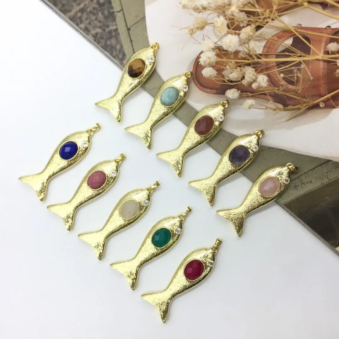 

WT-MP319 Wholesale New Natural Gemstone Cubic Zircon Fish Shape Pendant With 18k Real Gold Plated For Women Jewelry