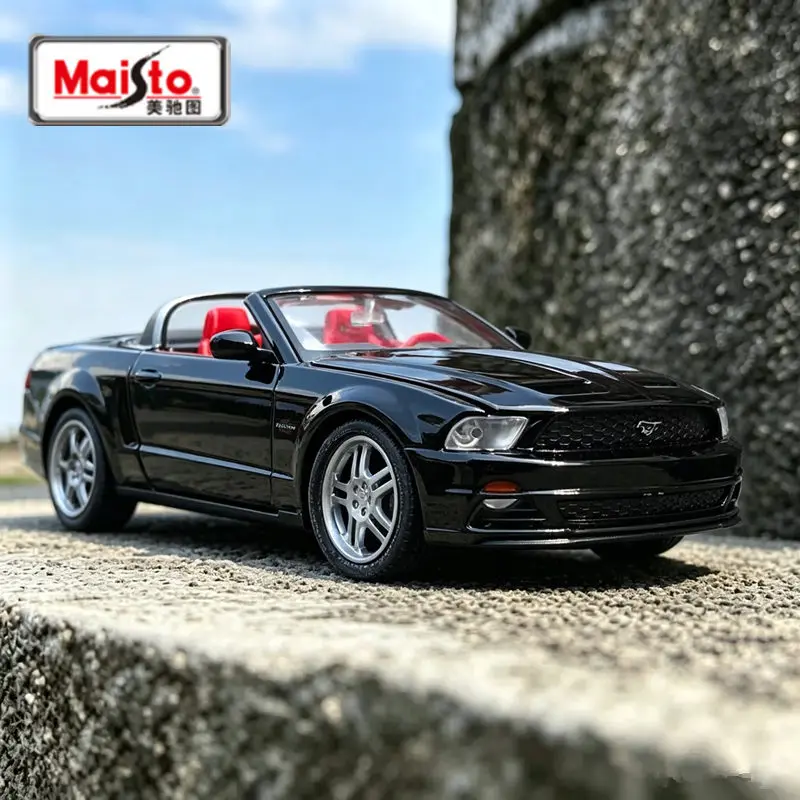 Maisto 1:24 Ford Mustang GT Roadster, Modelo de Auto Deportivo Clásico de Aleación, Auto de Carreras de Metal, Modelo de Vehículo de Simulación, Regalo