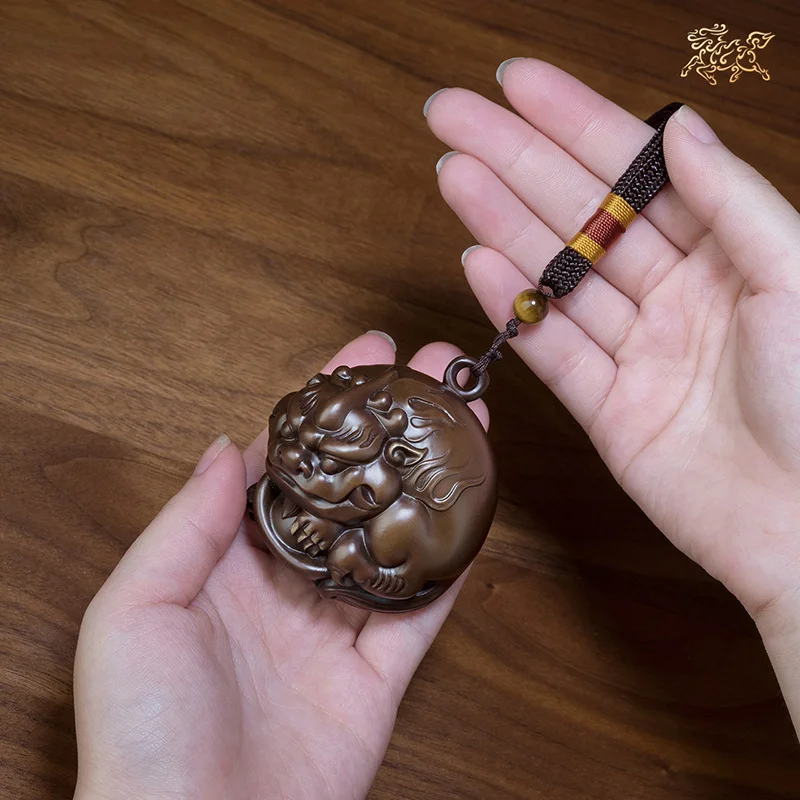 A + High grade GOOD LUCK Mascot Success BRASS ZHAO CAI Dragon PI XIU hand piece Regulating spirit Talisman bring Fortune money