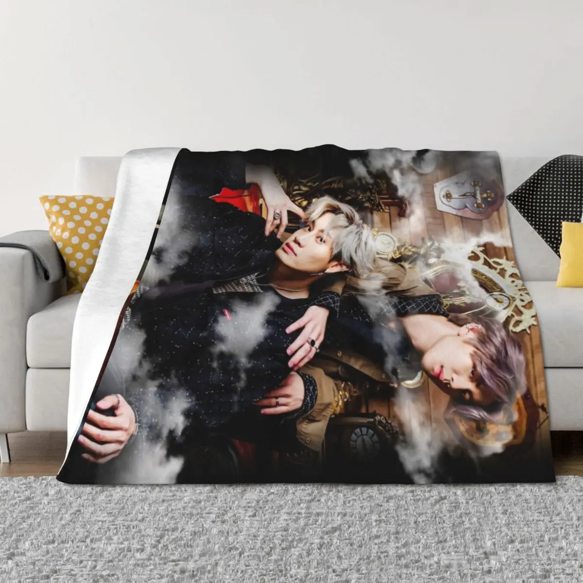 

BounPrem Throw Blanket Flannel Fabric Single Decorative Sofas Decorative Throw Blankets