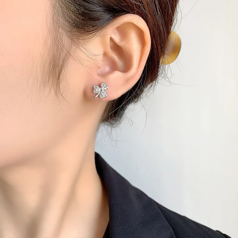 Korea Fashion kreatif Zirconic semanggi anting Stud untuk wanita gadis elegan pesona pesta aksesoris perhiasan hadiah