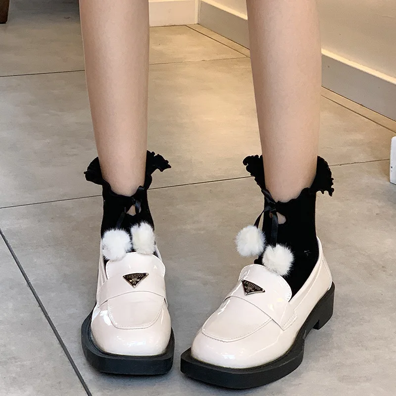 

Хлопковые носки в японском стиле с рюшами по краям, атласные короткие носки с помпоном, носки с ворсом для женщин, милые носки в стиле Лолиты для девочек