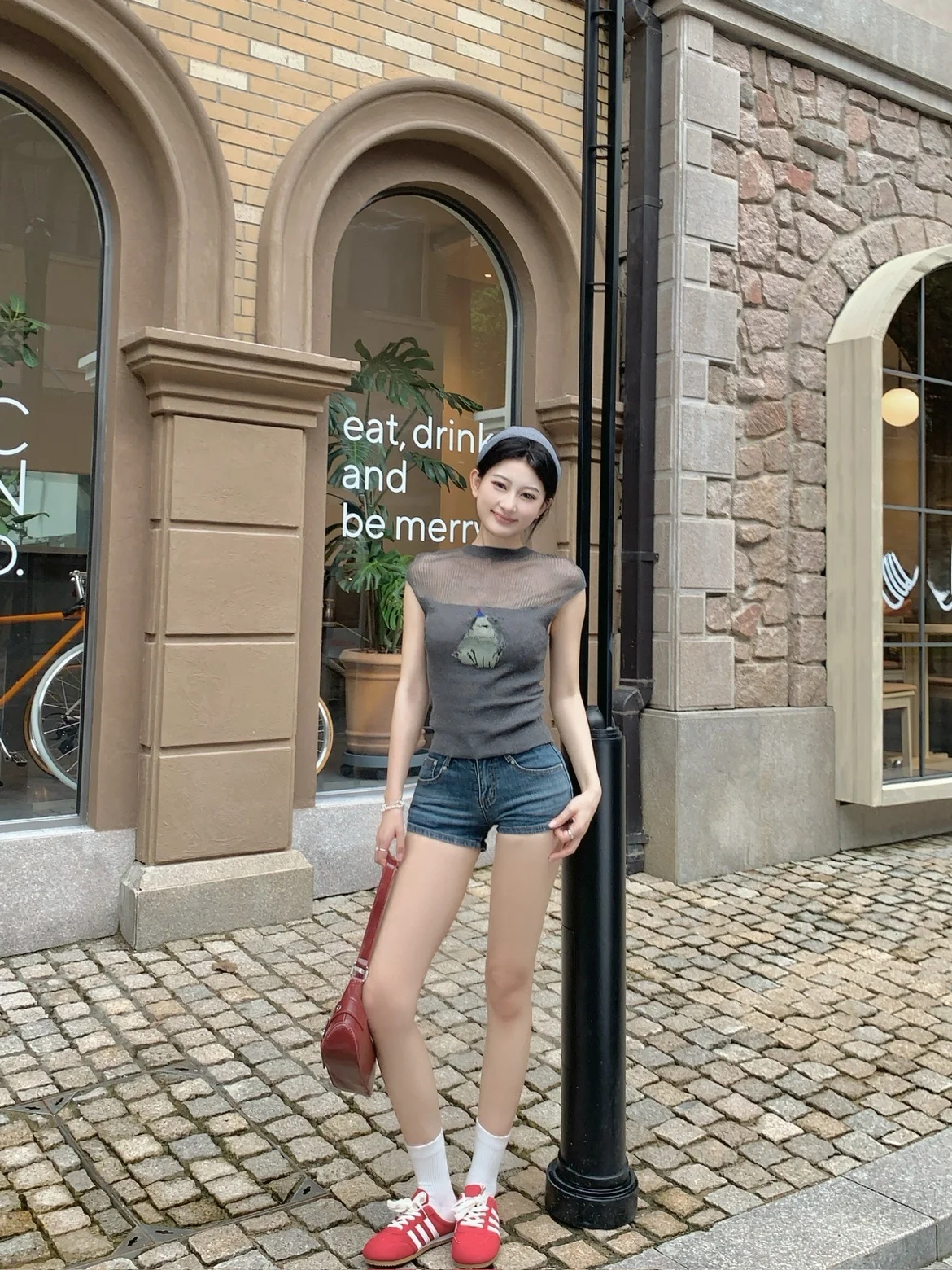 

Slim Fit Cartoon Dog Print Hollow out Patchwork Faion Top for Women Versatile ort Sve High Waist Commute Sle