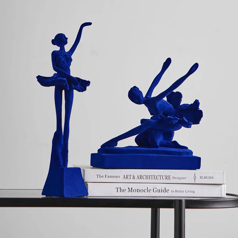 ライトラグジュアリー高度なバレエダンサーの装飾芸術的でファッショナブルな樹脂の装飾品