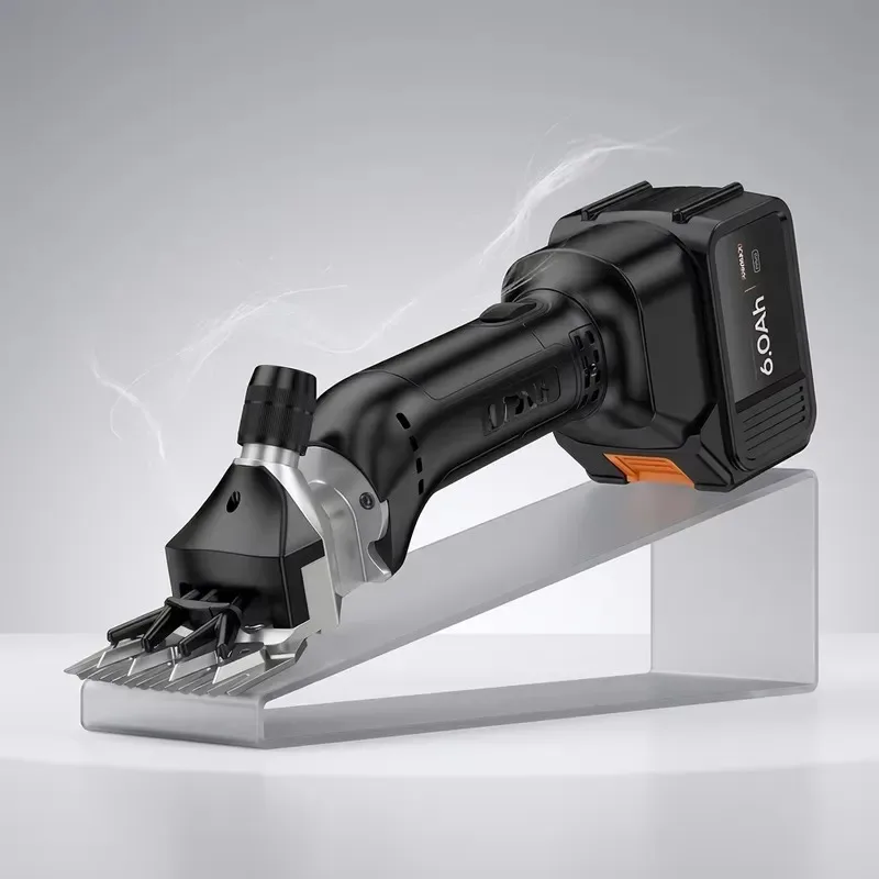 Professional 550W Electric Shearing Machine for Horse and Sheep Care