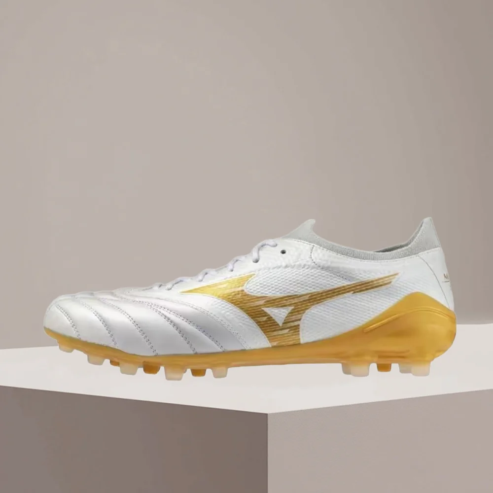 Футбольные бутсы Mizuno Morelia Neo IV B Elite унисекс, бело-золотые – комфортный дизайн, нескользящее сцепление и прочная конструкция P1GA264350