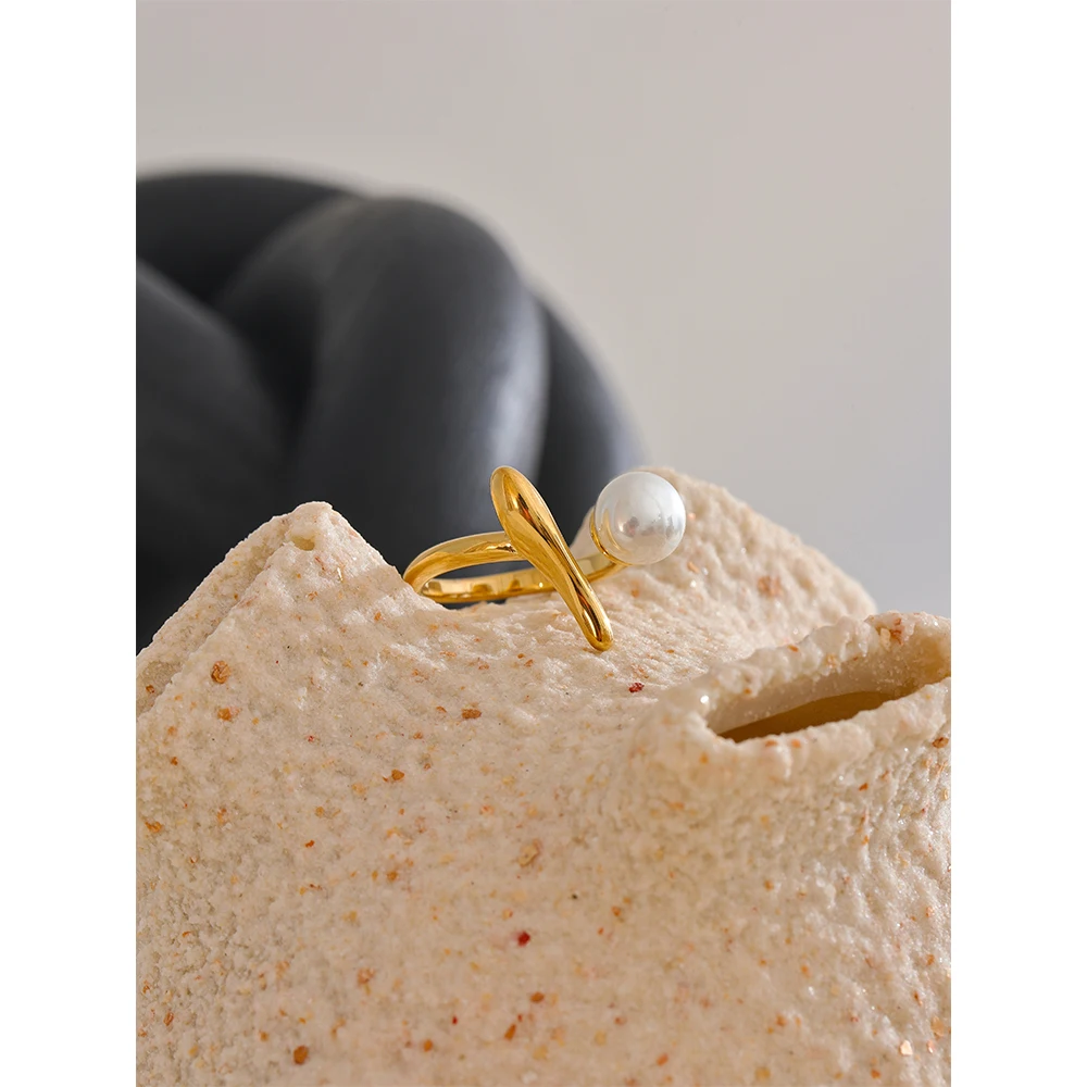 Yhpup Stylish Unique Design Imitation Pearls Geometric Chic Finger Ring 18K Gold & Platinum PVD Plated Daily Jewelry Wholesale