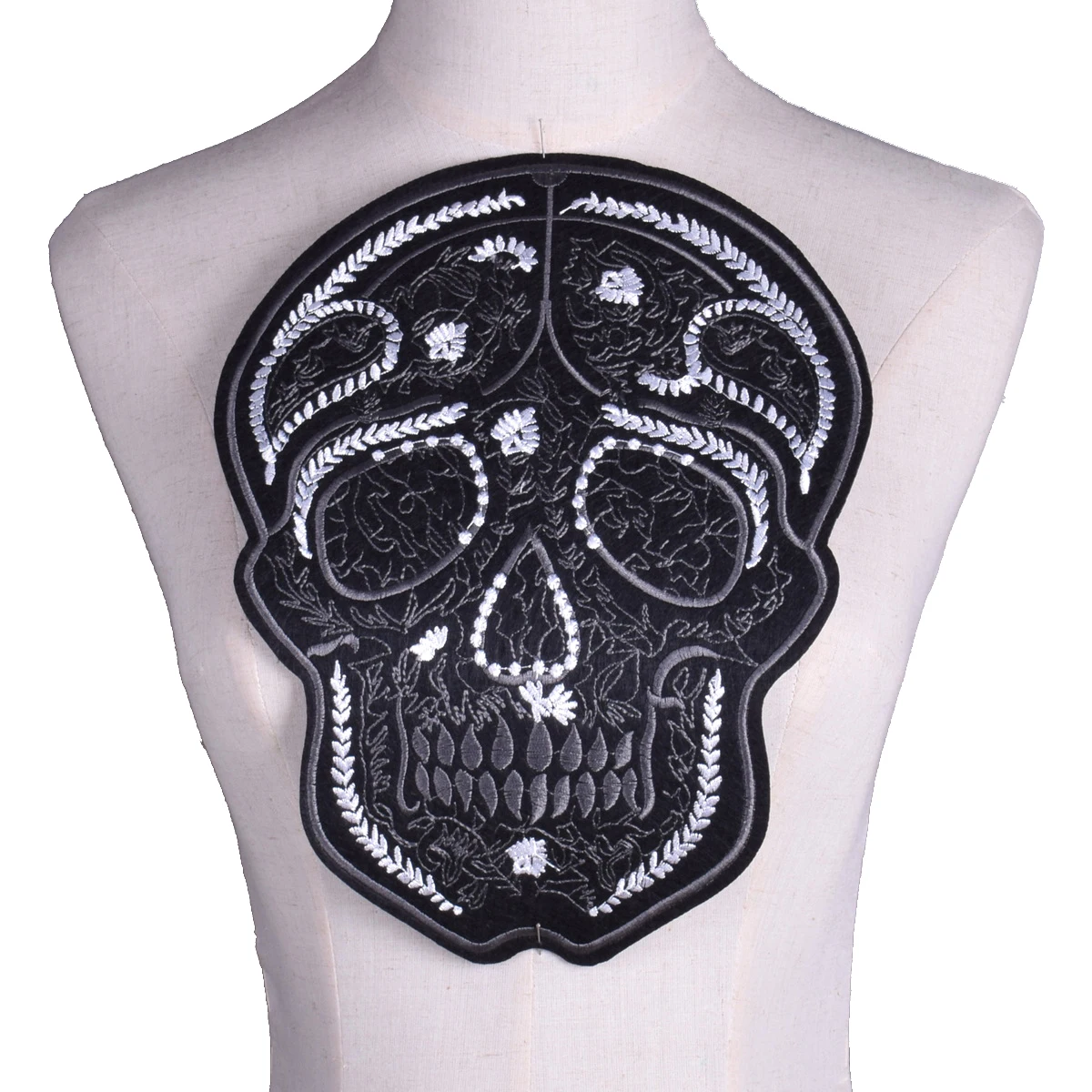 Big Black Skull Embroidery Patches Iron on Patch Sew-on Embroidered Appliques Thermo Stickers DIY Clothing