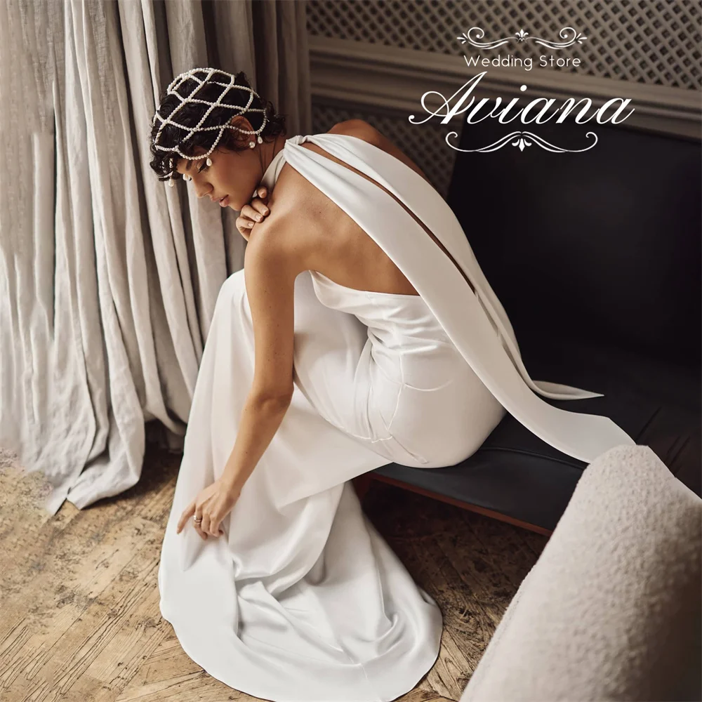 Aviana Maßgeschneidertes Neckholder-Hochzeitskleid, ärmellos, schlicht, Hofschleppe, Meerjungfrau, rückenfrei, 2025, bodenlang, elegant, moderner Strand