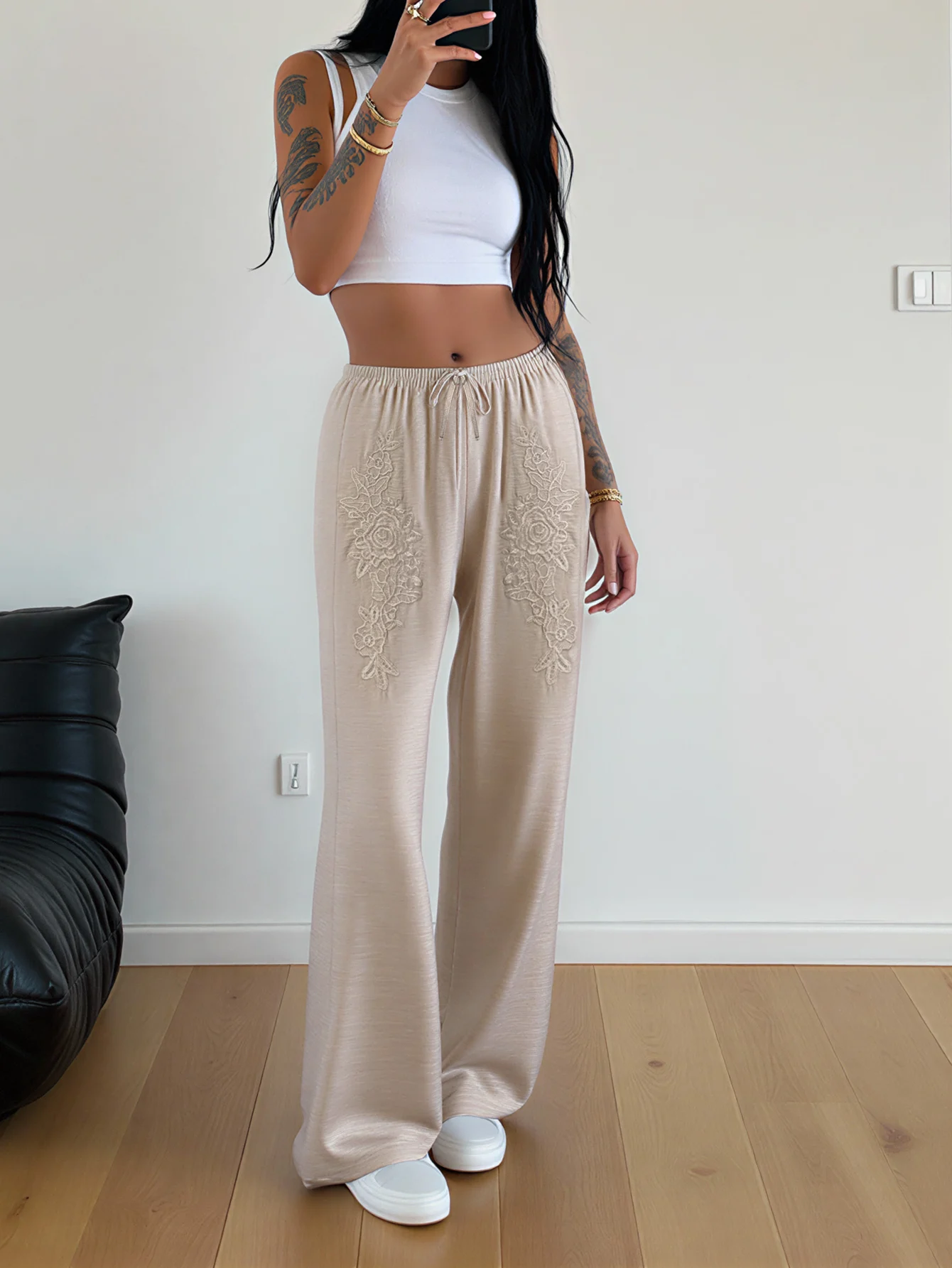 Printemps et été taille basse élastique pur coton lin brodé décontracté maison tous les jours pantalons longs polyvalents, vacances décontractées au quotidien, style bohème style polyvalent.