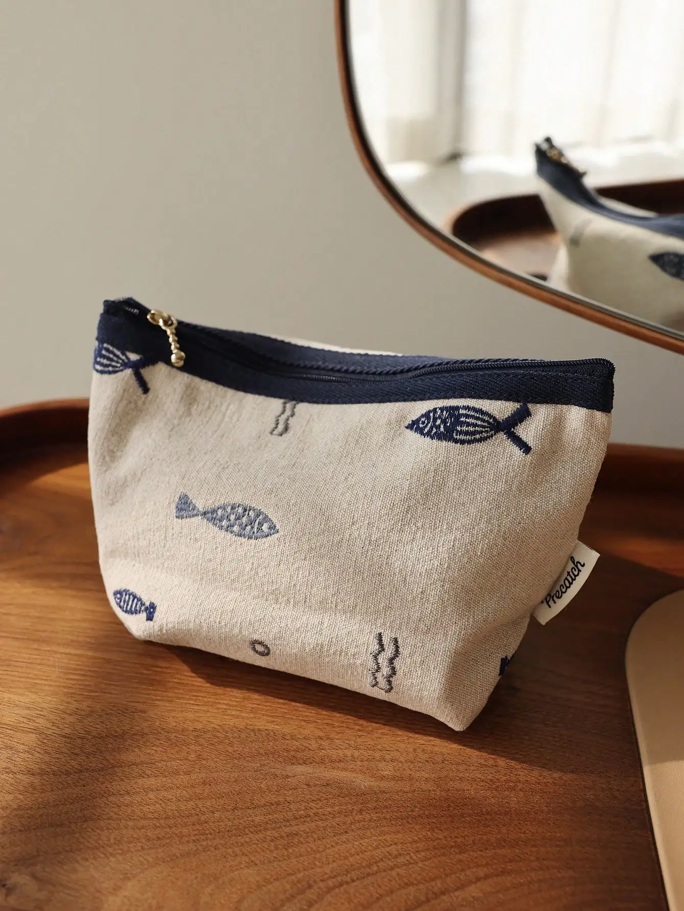 

Embroidered Fish Pattern Cosmetic Bag, Minimalist Japanese Style Portable Travel Organizer Pouch, Handmade Inner Bag Travel Essentials Travel Accessories Travel Must Haves Graduation Make Up Bag