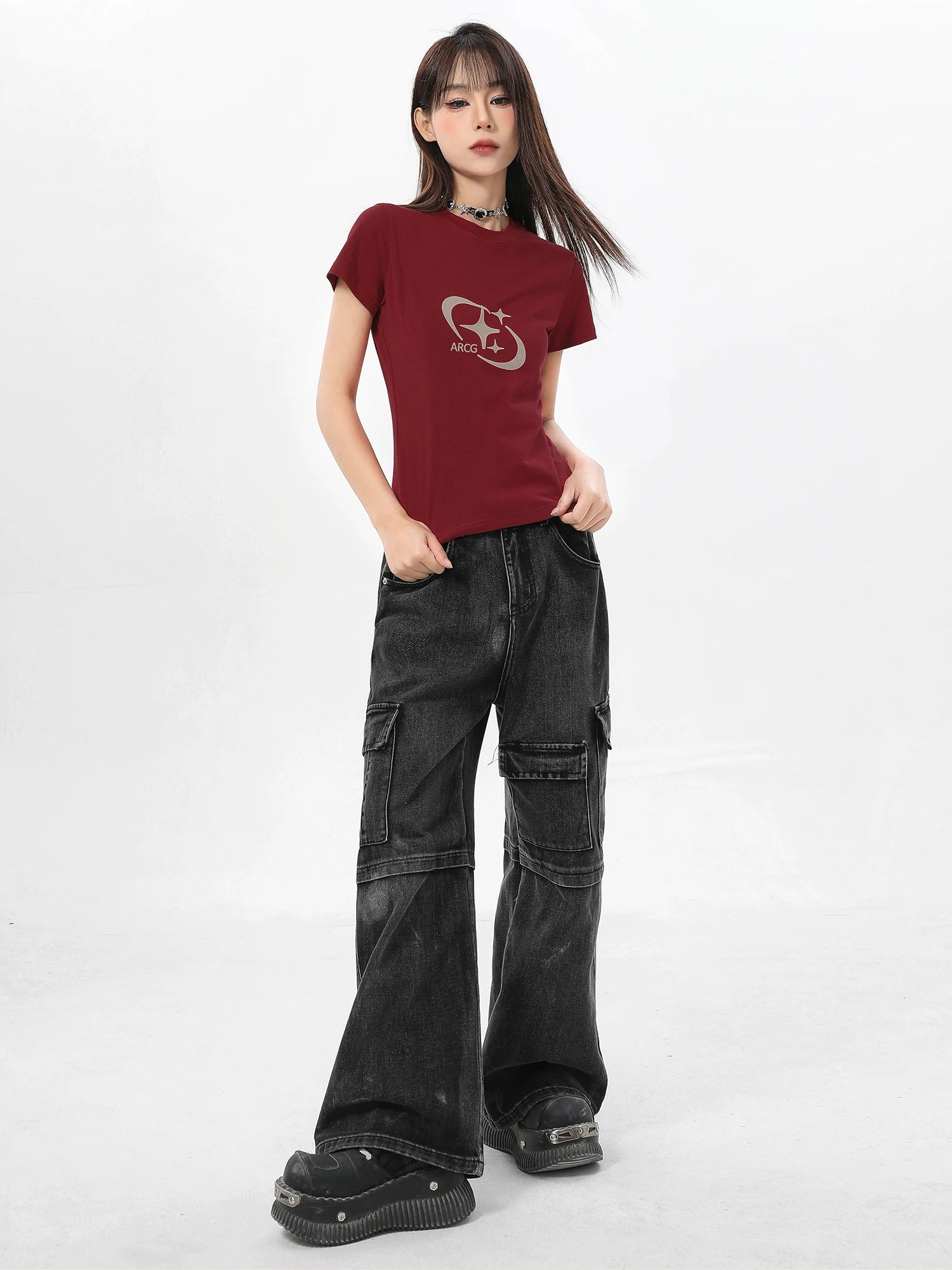 Cseta Fena de Manga Curta Estilo Americano Vermelha, Tamanho  Retro, Ajuste Slim, Top de Moda Verão para Garotas