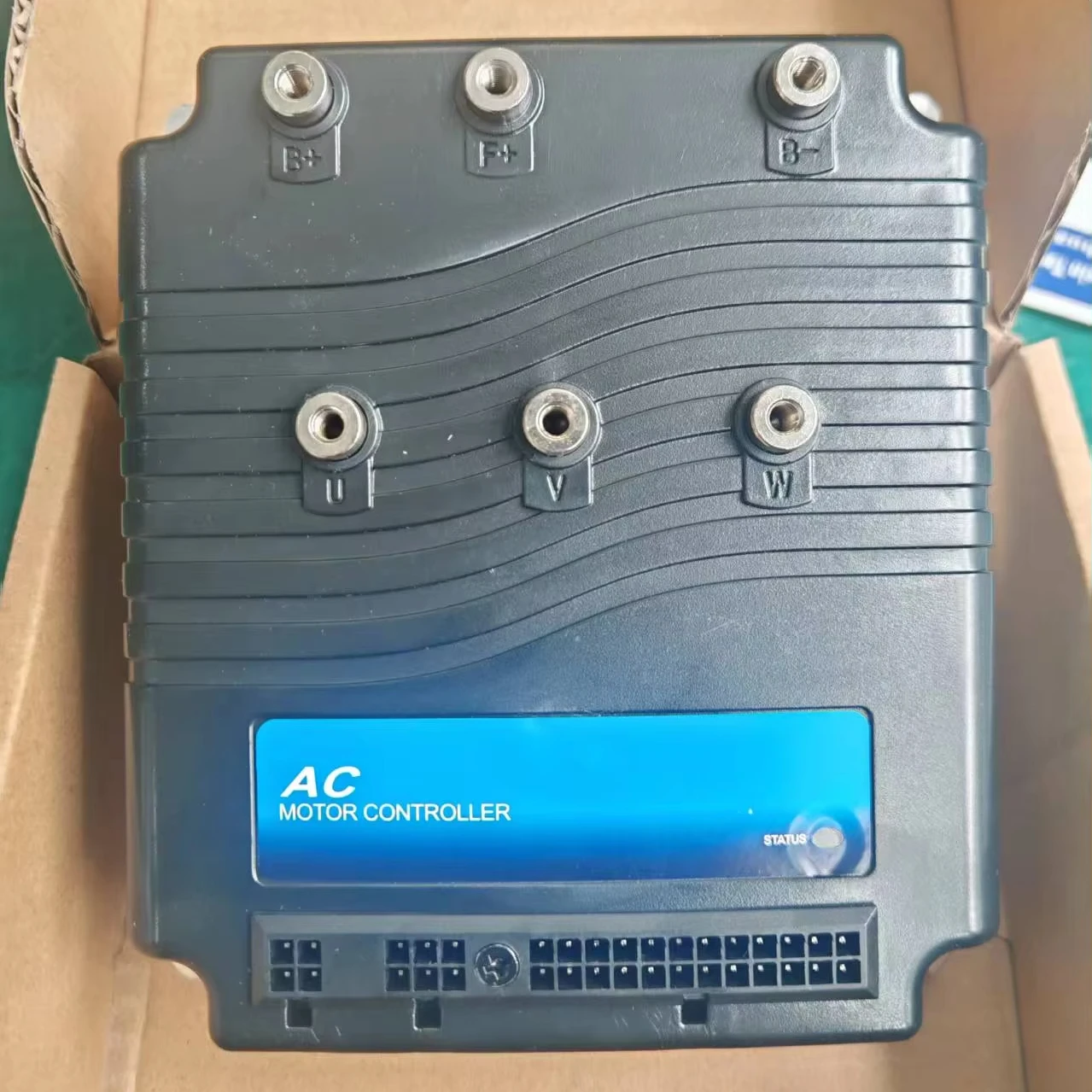 

AC Motor Controller 1230 2402 24V 250A Replace CURTIS Controller Conversion Kits Lin-de Hang-cha Forklift Can Replace 11230 2302