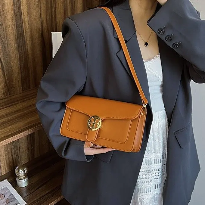 

Women’s 2025 Minimalist Crossbody Bag, Solid Color Textured Shoulder Bag for Travel Work Anti-Theft Lightweight Casual Purse