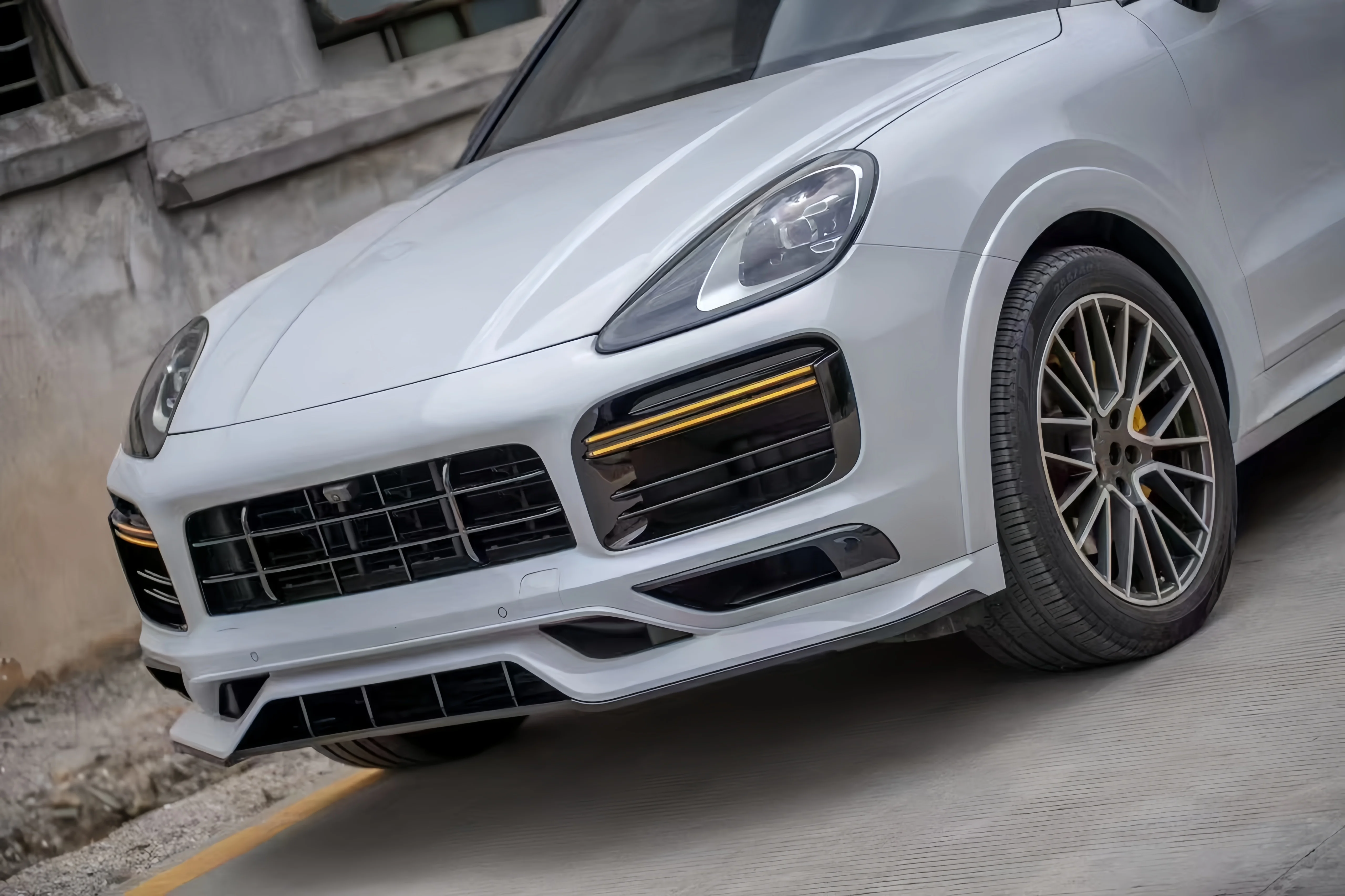 Updated Version For Porsche Cayenne 9Y0 Turbo Bodykit With Front Rear Bumper Plastic Material New Condition Includes Clips