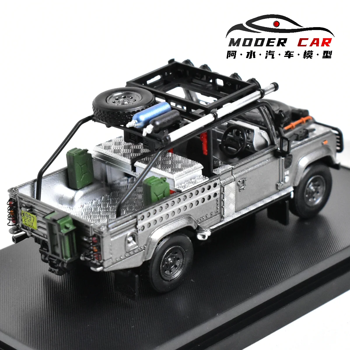 

SW 1:64 Defender Взрослые хобби Пикап Литая под давлением модель автомобиля