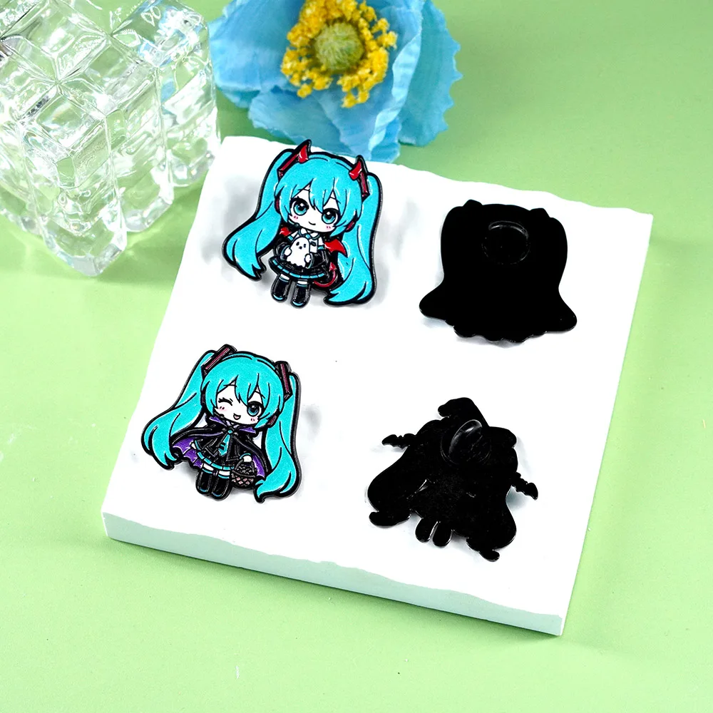 4-10 Stück Niedliche Blauhaarige Mädchen Miku Halloween Emaille-Pins Geisterhexe Anstecknadel Brosche für Rucksack Jeansjacke Deko Geschenk – Detail 7