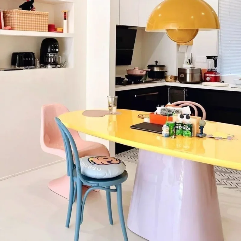 Dopamine Cream Wind ins Memphis Modern Dining Table Light Luxury Household Simple Oval Small Apartment Dining Table