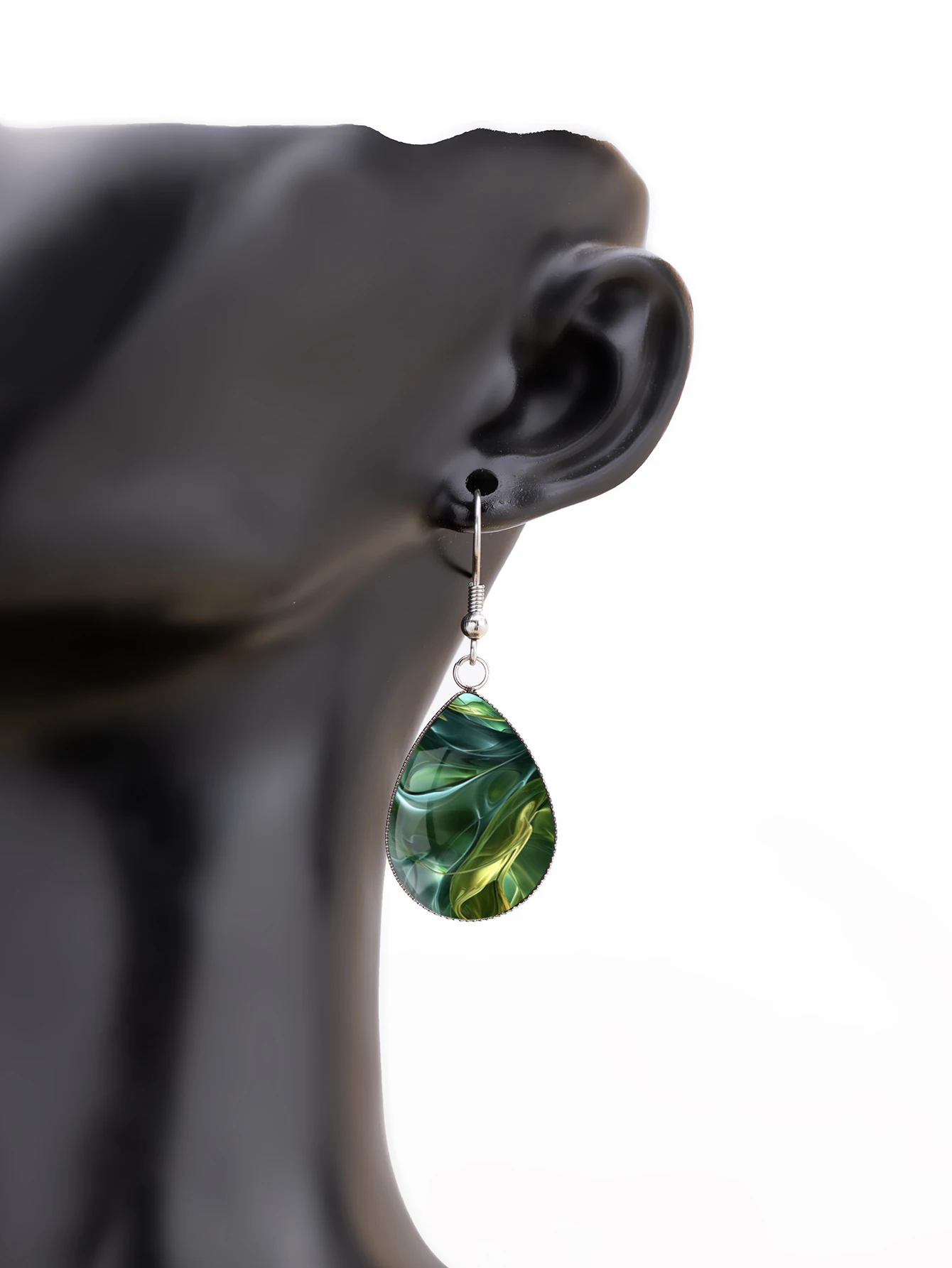 Women's Green Irregular Quicksand Pattern Earrings