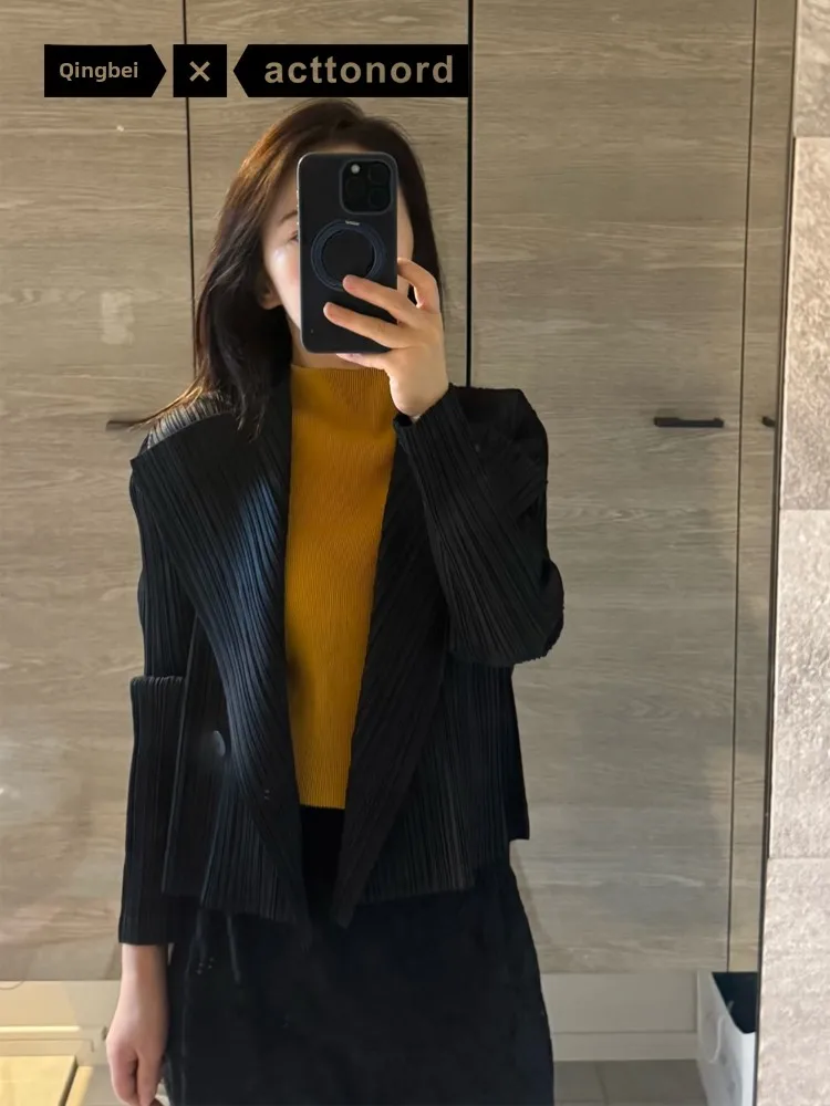 

Basic Style Folded Series Jacket Short Outerwear Casual Loose Fit Long Sleeve Polyester Women's Coat Button Closure