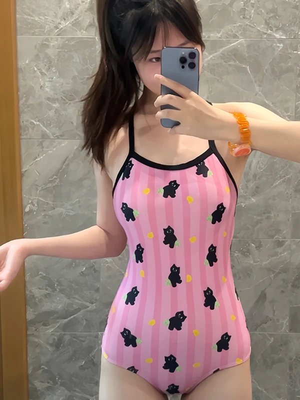 

Новый женский профессиональный слитный купальник 2026 года с треугольным дизайном, корректирующий фигуру и скрывающий живот