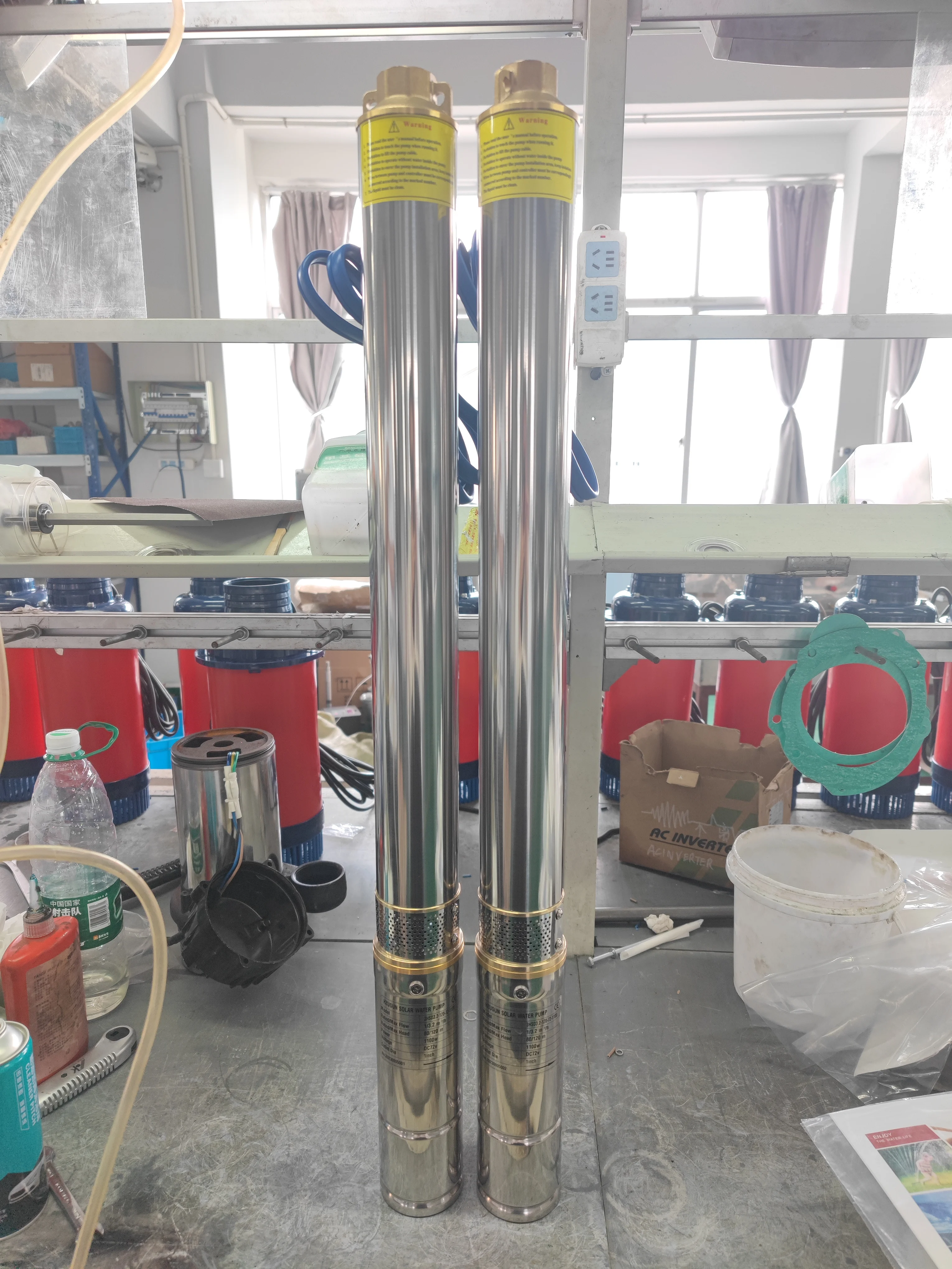 

Погружной солнечный насос HZUSUN DC для скважин глубиной до 50 м, высококачественный комплект насосной системы мощностью 1300 Вт с контроллером MPPT