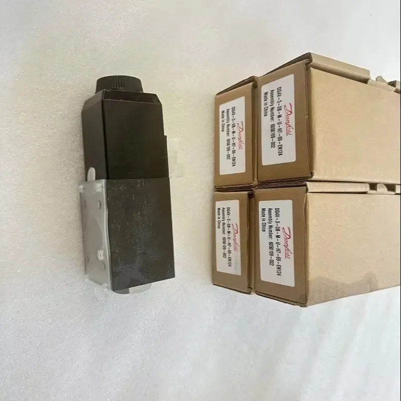 HYDRAULIC sPARE PARTS DG4V-3-0B-M-U-H7-69-EN124    hydraulic motor  tools