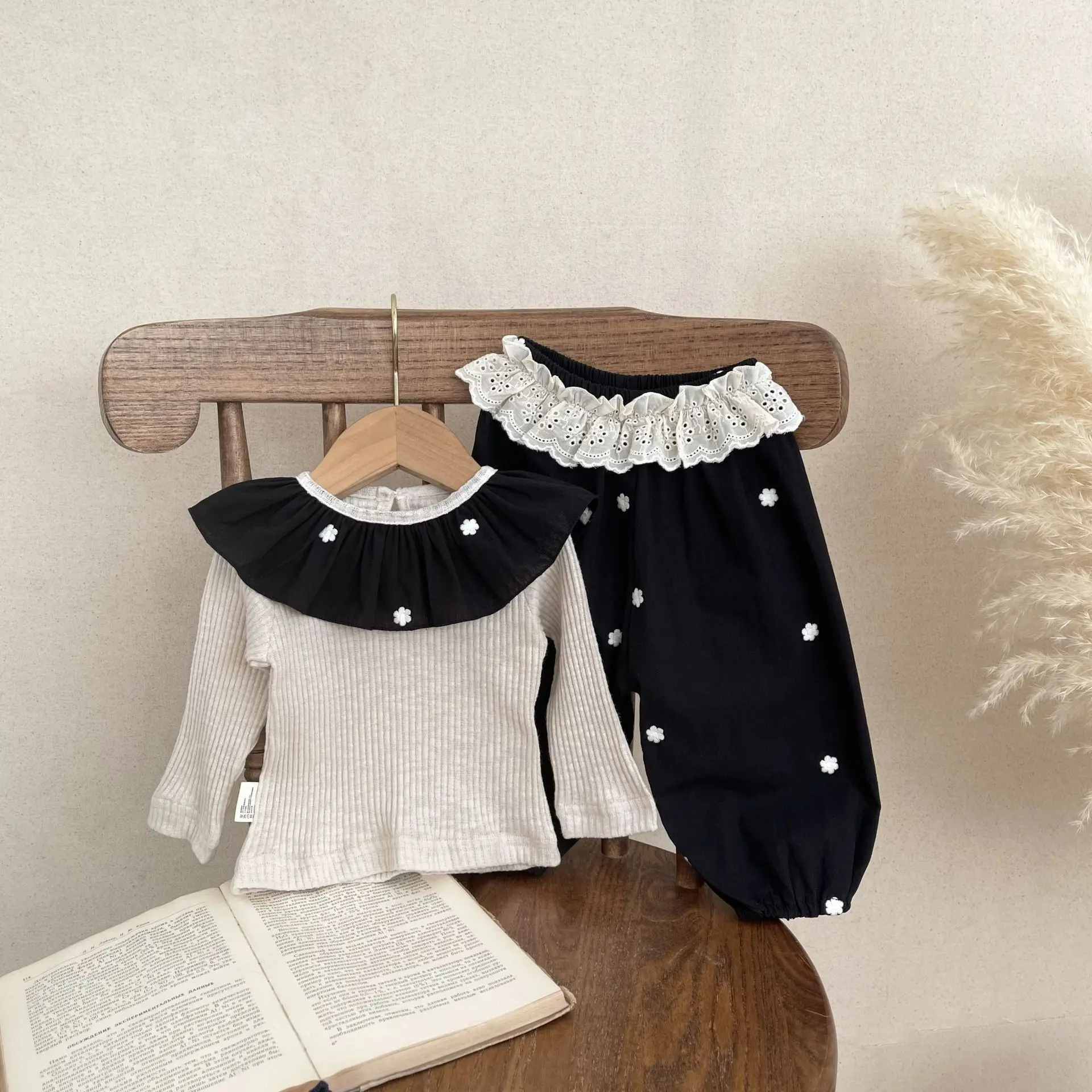 2024 Autumn New Baby Girl Long Sleeve Flower Embroidery Set Infant Toddler Ruffle Collar Bottoming Shirt + Pants 2pcs Suit 0-24M