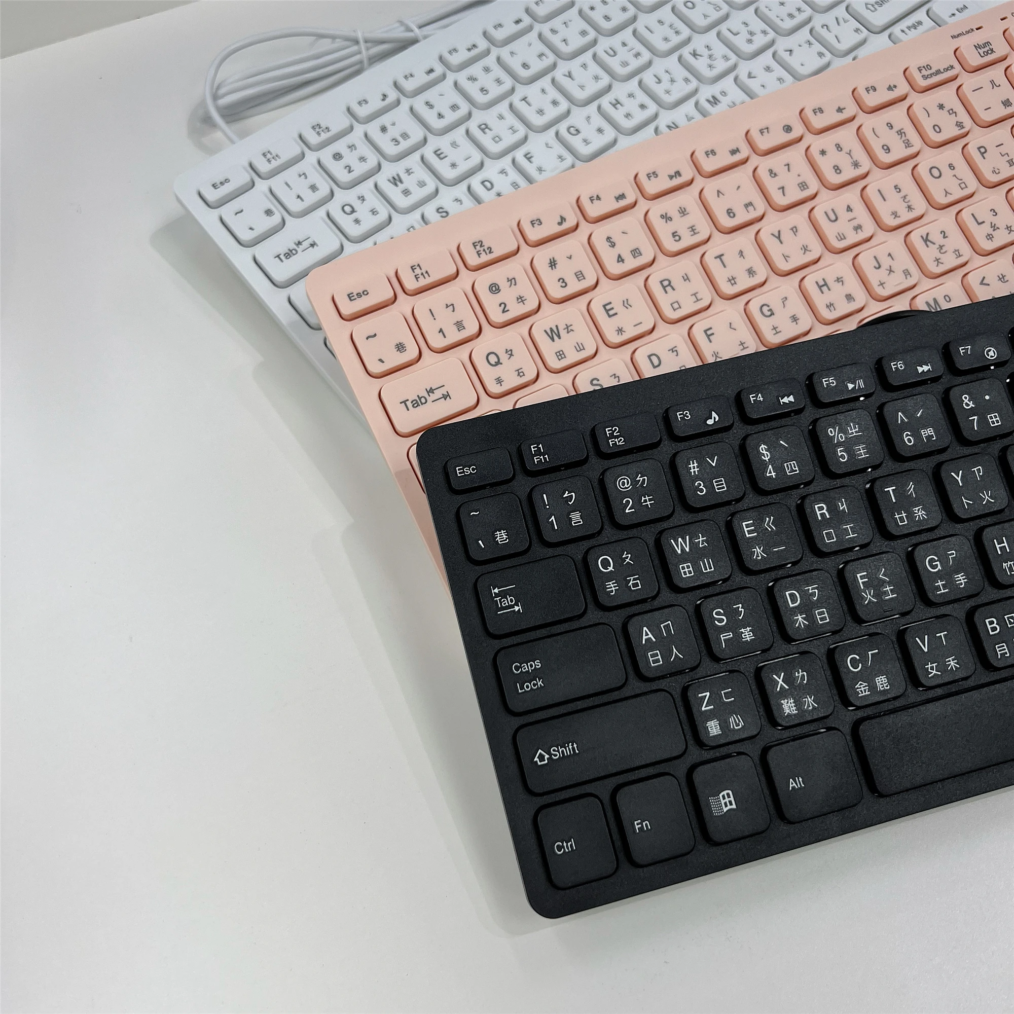 الكورية اليابانية الألمانية الروسية الفرنسية الإسبانية USB السلكية لوحة المفاتيح الصغيرة اللغة 78 مفاتيح للكمبيوتر المكتبي الكمبيوتر المحمول رقيقة
