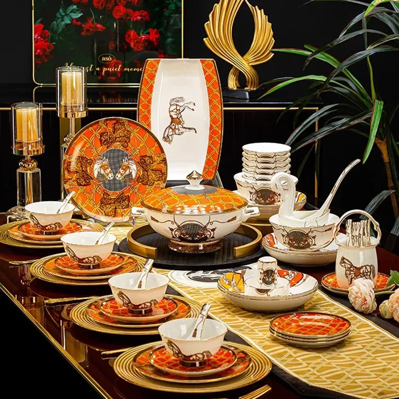 70 Pieces European Tableware Set High‑End Dinnerware Set Bone China Bowl Plates Dinner Sets Chopsticks Spoon Kitchen Dishes